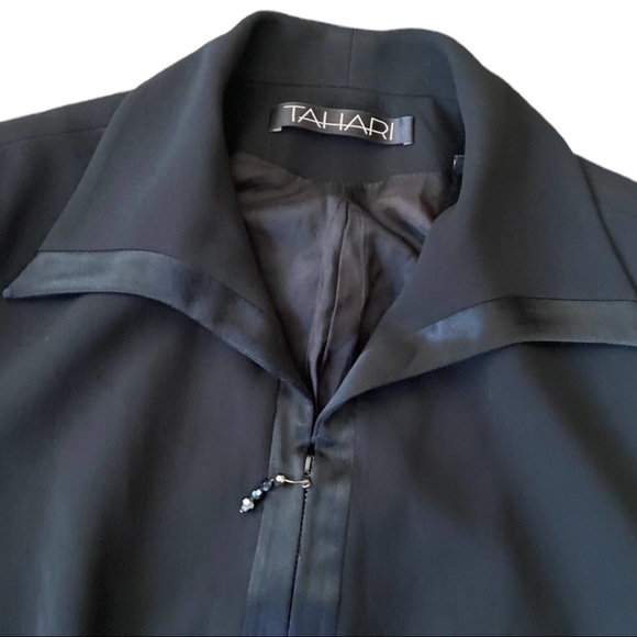 Tahari Women's Size 12 Black Polyester Blazer - Picture 2 of 10